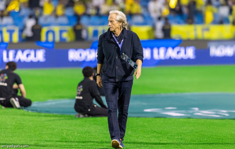 النصر يشعر مارتينيز