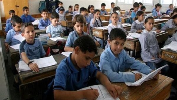 التعليم تحسم الجدل حول آلية احتساب الغياب والمواظبة للطلاب