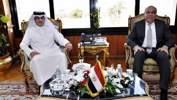 وزير الطيران ونظيره القطري يبحثان توسيع الشراكة في صناعة النقل الجوي