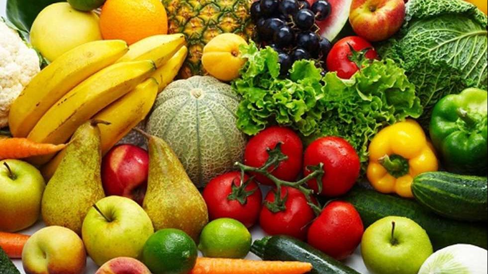 أسعار الفاكهة أول أيام عيد الأضحى 2026.. ارتفاع البطيخ والعنب وتراجع البرتقال والتفاح