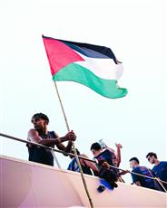 رئيس الوزراء الإسباني يدافع عن لامين يامال: التضامن مع فلسطين ليس دعوة للكراهية