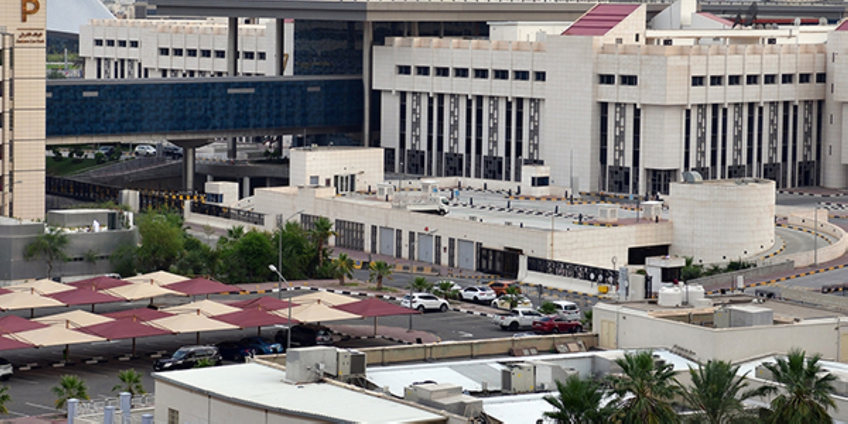 «المالية»: استهداف مبنى مجمع الوزارات بطائرة مسيّرة معادية جراء العدوان الإيراني الآثم