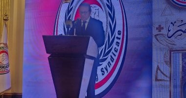 وزير الصحة: "الإنسانية" العلامة الفارقة للتمريض المصرى