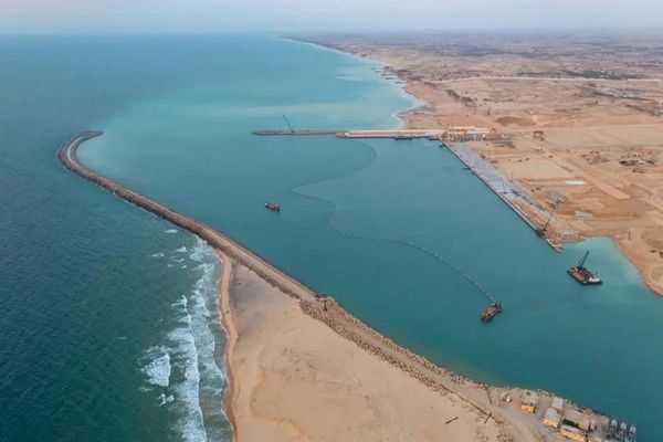 إعادة فتح ميناء العريش البحري بمصر بعد تحسن الأحوال الجوية