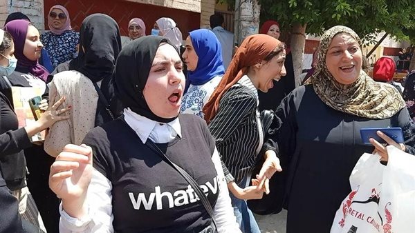 حمل الآن.. نموذج امتحان مادة فيزياء لغات Physics للصف الثالث الثانوي