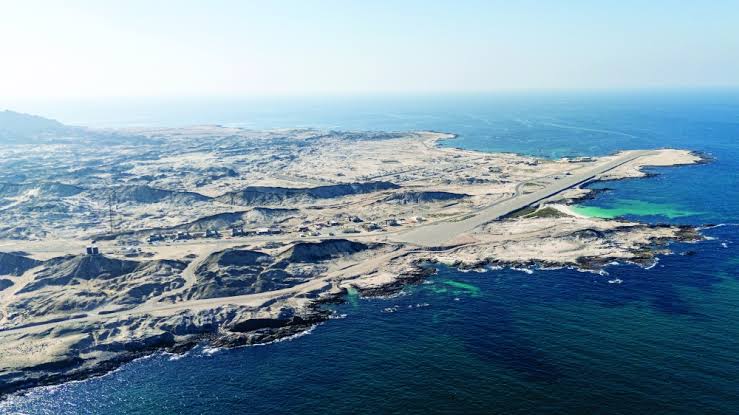 حماية جزر الحلانيات.. هيئة البيئة تنظم إدارة المنطقة البحرية العازلة بظفار