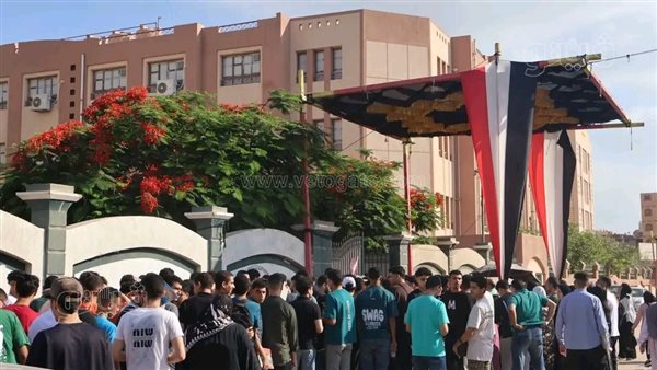 69 ألفًا و684 طالبًا بالثانوية العامة يؤدون اليوم امتحانات الاقتصاد والإحصاء واللغة الأجنبية الثانية