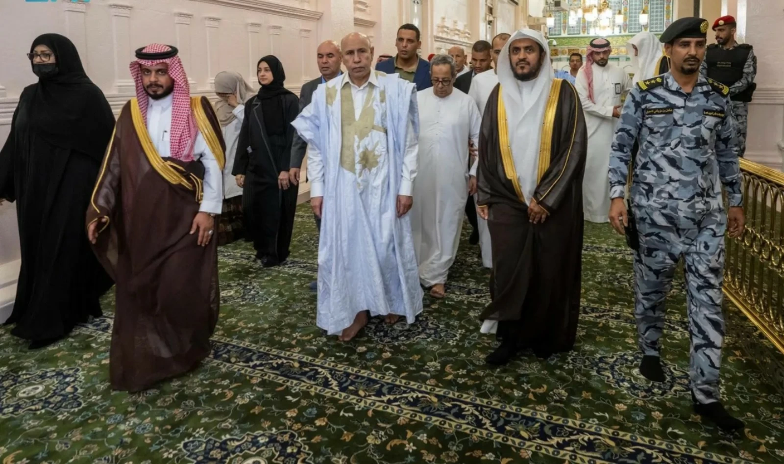رئيس موريتانيا يزور المسجد النبوي
