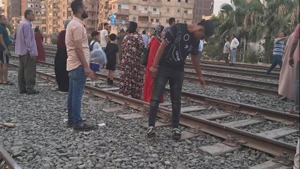 مصرع شخصين أثناء عبورهما شريط السكة الحديد بالقليوبية