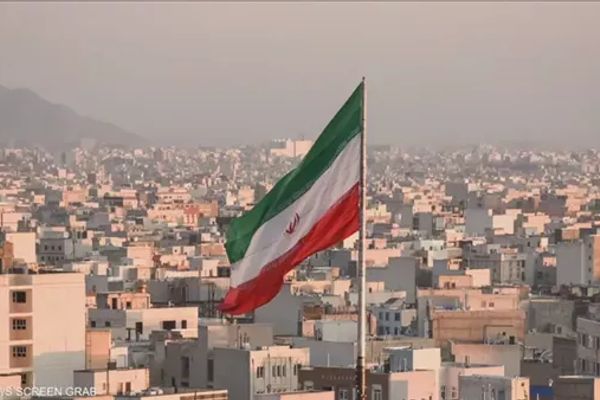 CNN عن مسؤولين: طهران تقترح تعليق تخصيب اليورانيوم 10 سنوات