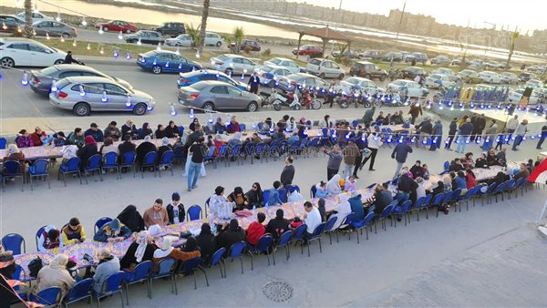 أطلق فكرتها شاب مسيحي، بورسعيد تنظم أكبر مأدبة إفطار بالجهود الذاتية (صور وفيديو)