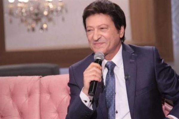 محمد الحلو يشيد بزوجة هاني شاكر: "نموذج للوفاء والمساندة في أصعب المحن" (فيديو)
