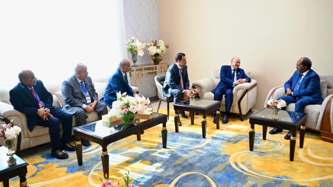 الصومال واليمن يعززان العلاقات لمواجهة الجماعات المسلحة