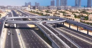 العلمين الجديدة بداية الانطلاقة الكبيرة.. مشروع تنمية غرب مصر جعل محافظة مطروح مستقبل الاستثمار.. غير الواقع الصحراوى المهمل إلى وجهة استثمارية وسياحية فى سنوات قليلة.. و«حياة كريمة» غيرت واقع القرى..