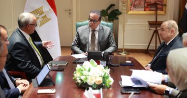 وزير الصحة: تحفيز الاستثمار فى القطاع الدوائى وتذليل التحديات أمام المصنعين