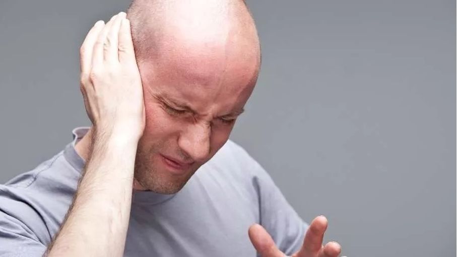 ما علاقة "نبض الأرض" بطنين الأذن؟