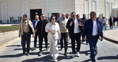 وزيرة الإسكان تتفقد الحي اللاتيني ومركز المؤتمرات والمعارض بالعلمين الجديدة