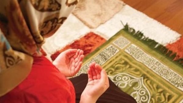 هل تقضي المرأة الصلاة في الحيض والنفاس؟ عضو مركز الأزهر تجيب