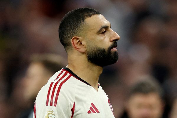 صلاح يوجه رسالة لجماهير ليفربول بعد الخسارة أمام أستون فيلا بالدوري الإنجليزي