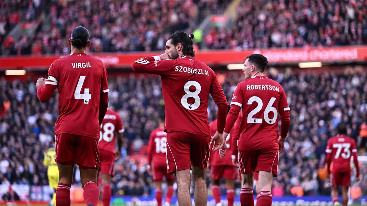 كاراجر يشيد بأداء لاعب ليفربول أمام توتنهام