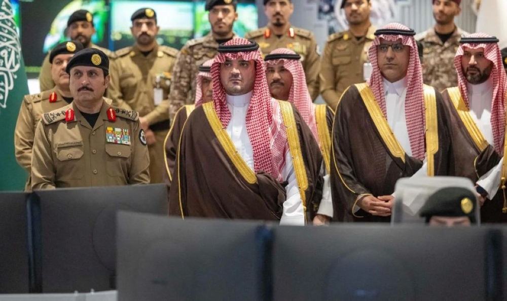 بالصور.. وزير الداخلية يطلع على استعدادات تصعيد الحجاج إلى عرفات
