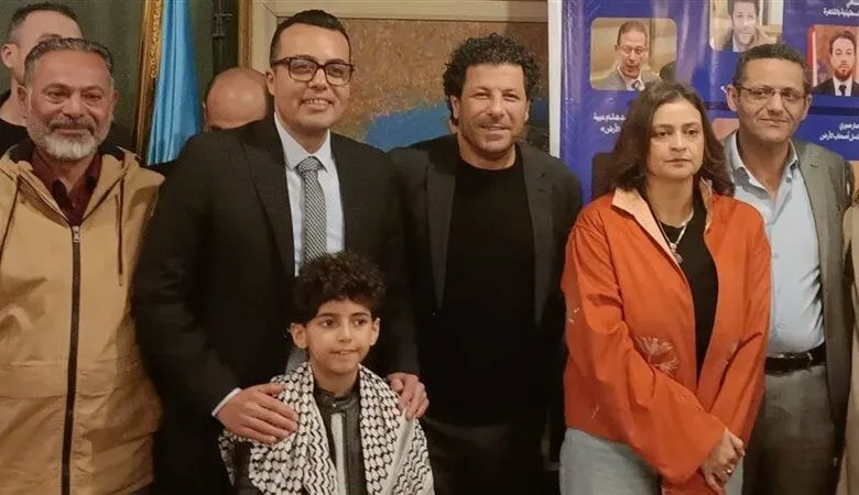 نقابة الصحفيين المصريين تكرم صناع مسلسل "صحاب الأرض"