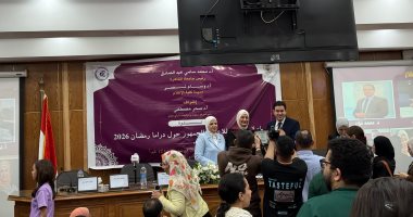 تكريم محمد طنطاوى مدير تحرير اليوم السابع تقديرًا لجهوده بمركز بحوث ودراسات الرأى العام بإعلام القاهرة
