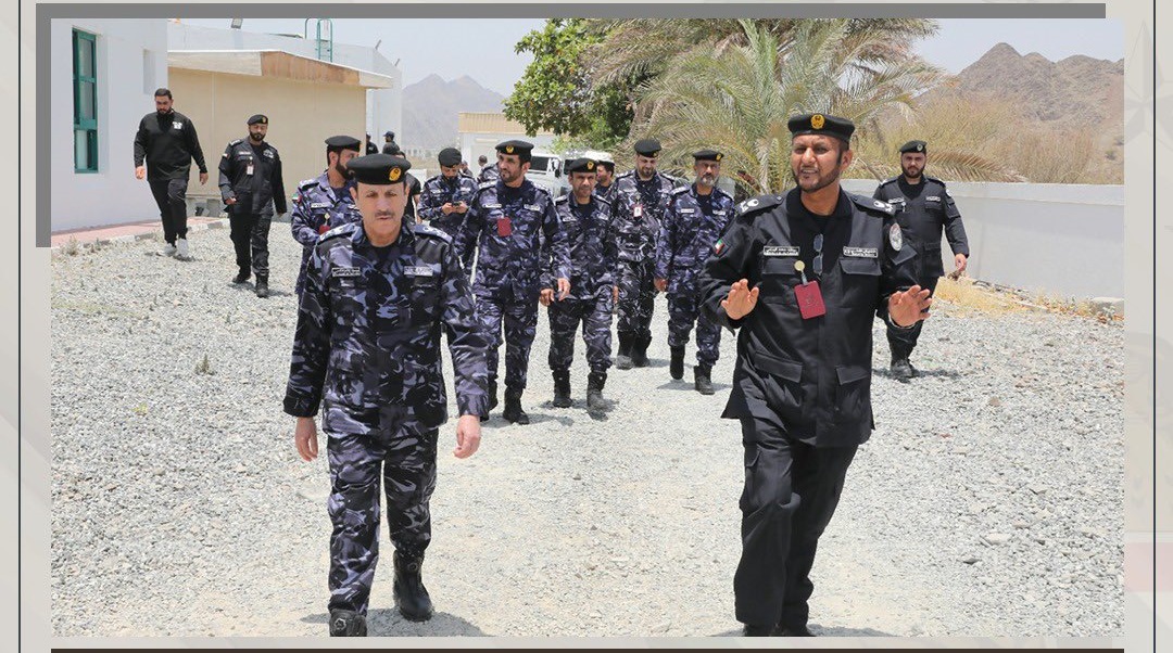 بالصور.. القائد العام لشرطة الفجيرة يطلع على جاهزية قسم التفتيش الأمني K9