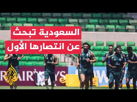 السعودية تصطدم بإسبانيا لإنعاش آمالها في التأهل للدور الثاني بالمونديال