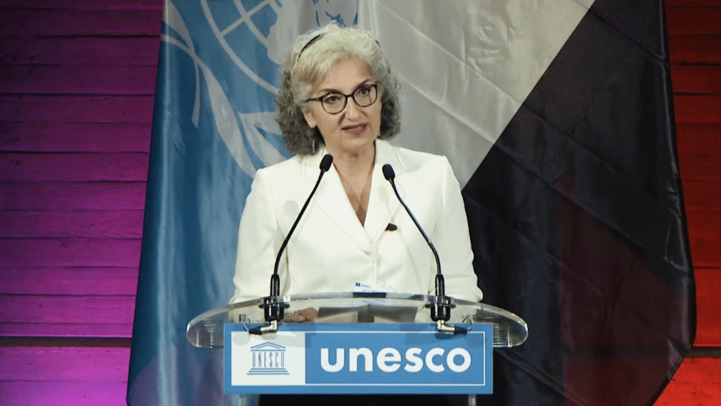 وزيرة التربية تضع مباني الوزارة بتصرّف العائلات المتضرّرة من انهيار الأبنية في طرابلس