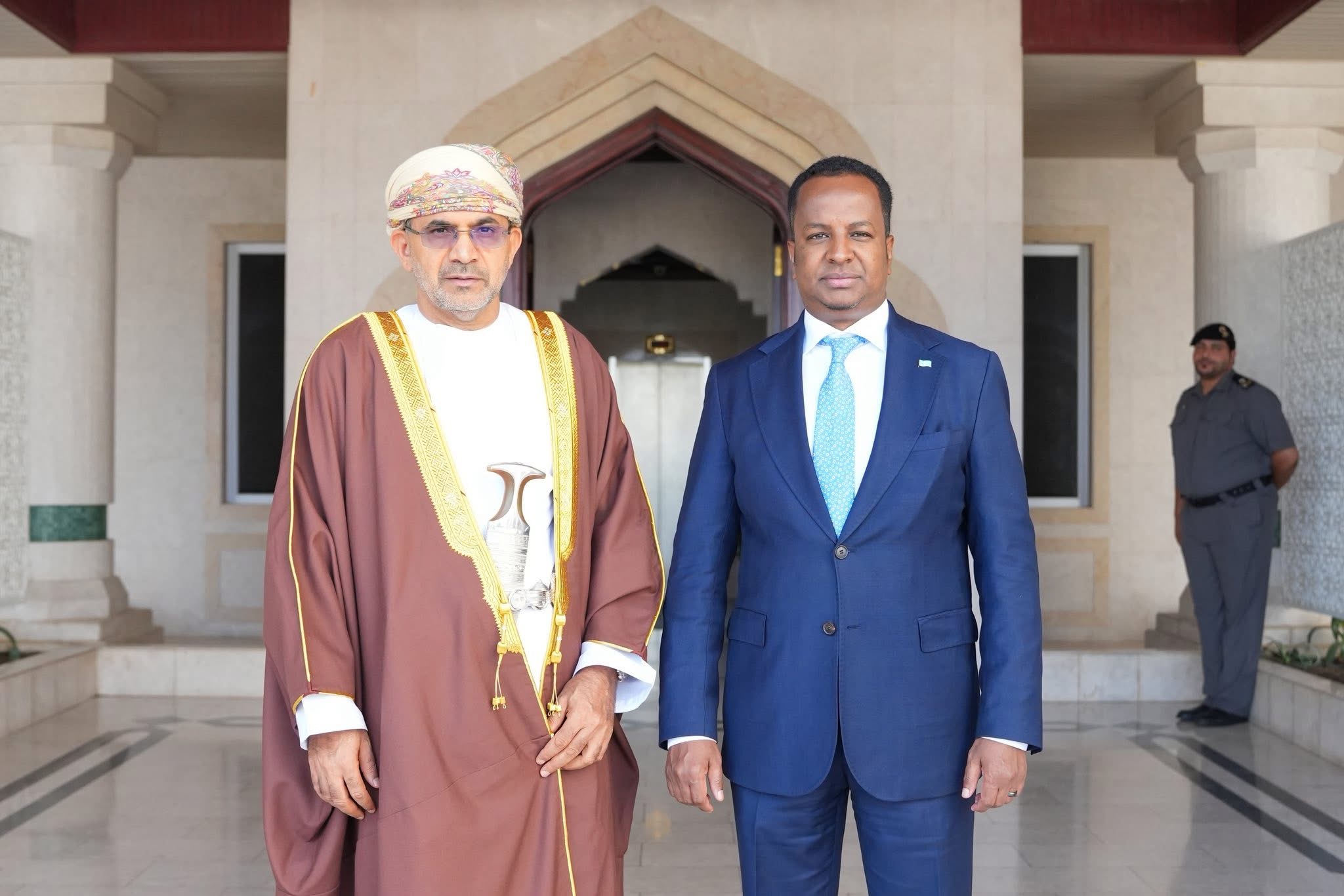 الصومال وعمان تعززان التعاون في مجالات تصدير الماشية والثروة السمكية والزراعة