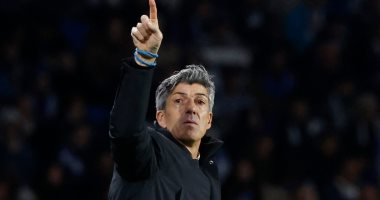 رسميًا.. الشباب يُعلن فسخ عقد مدربه ألجواسيل بالتراضي