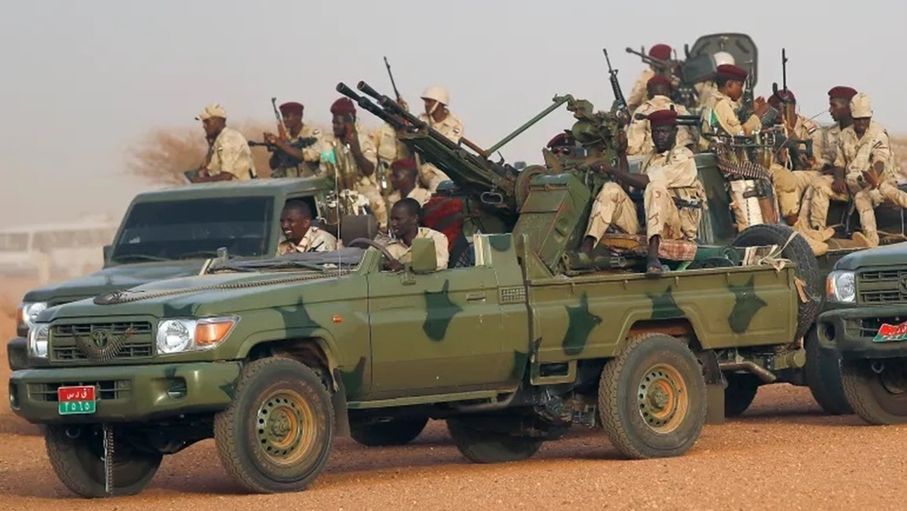 السودان: حميدتي يتوعد بالاستمرار لعام 2040 والبرهان يتعهد بـ"تطهير الوطن"