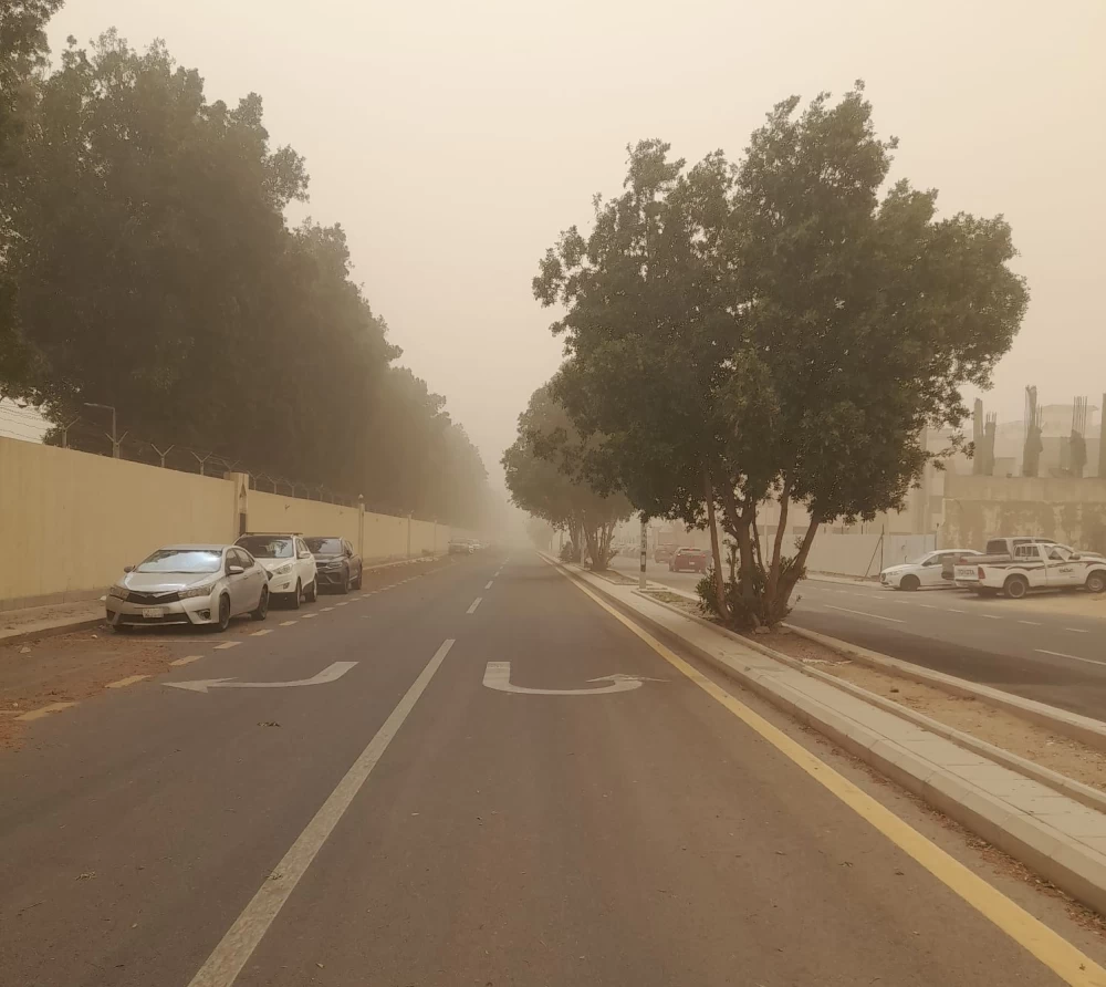 غبار جدة الذي لم يتوقعه «الأرصاد».. كيف الحال في ظهيرة العروس الرمادية؟