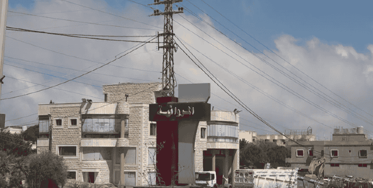 مجزرة في المروانية .. عائلة بأكملها تحت أنقاض منزلها