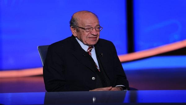 «هكسوس العصر».. وسيم السيسي يحذر من تمليك العقارات للأجانب بمصر|فيديو