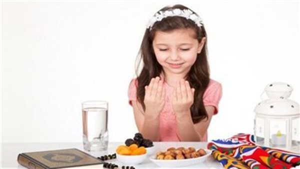 نصائح مهمة لضمان صيام آمن لطفلك في رمضان