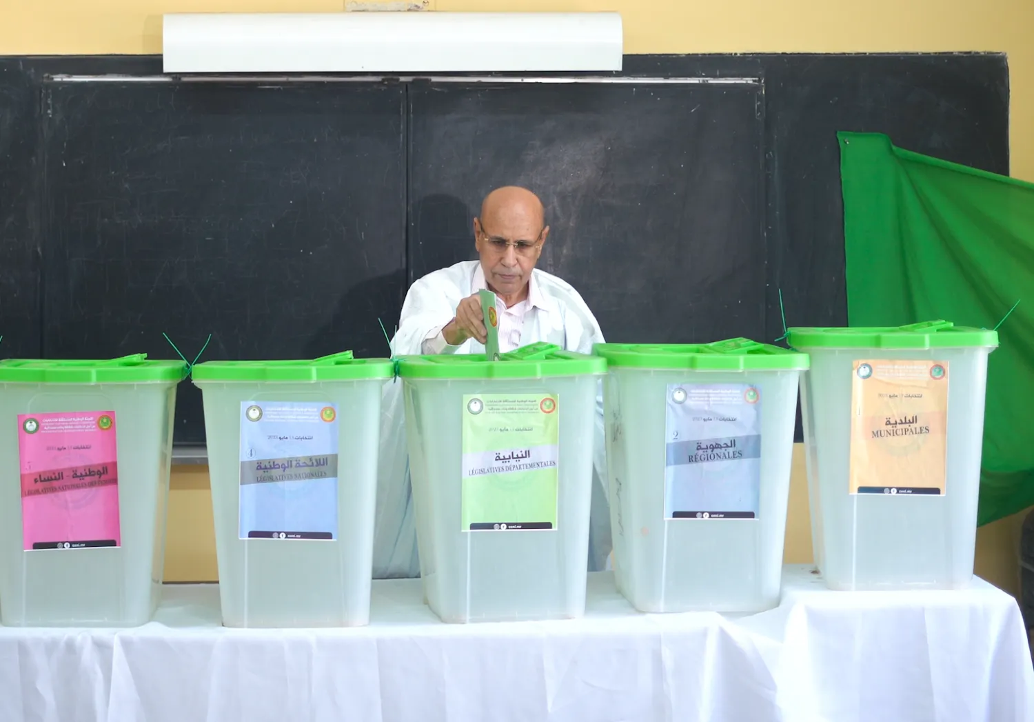 موريتانيا: مطالب بتعديل الدستور لفتح ولاية ثالثة للرئيس