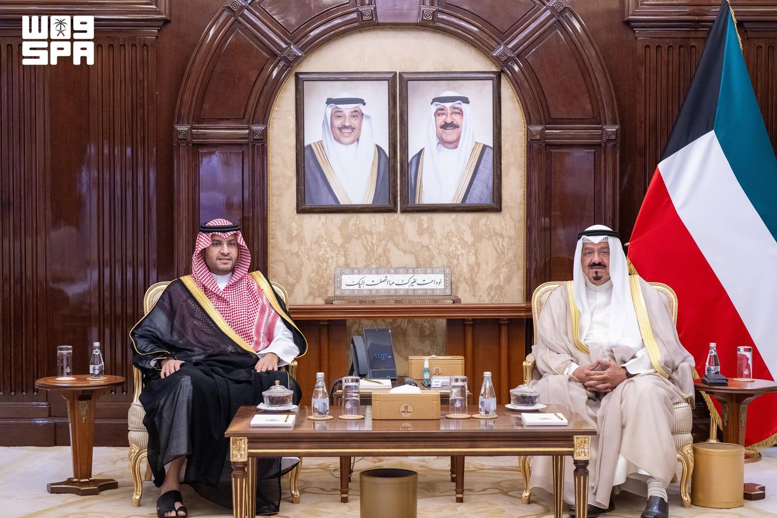 رئيس وزراء الكويت يستقبل الأمير تركي بن محمد بن فهد