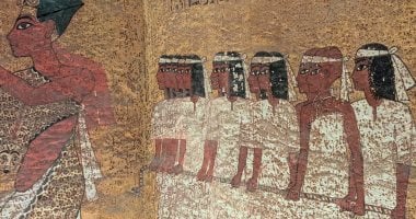 مقبرة الملك توت عنخ آمون تسحر القلوب بالنقوش والألوان منذ آلاف السنين