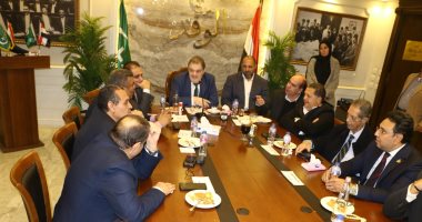 السيد البدوى يلتقى مجلس تحرير مؤسسة الوفد.. ويؤكد