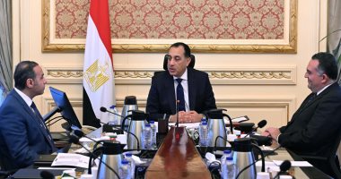 رئيس الوزراء يوجه بإسراع إنهاء مشروعات القوانين الخاصة بتنظيم سوق المال المصرية