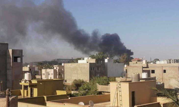 ليبيا: قتيل وجريحان في تجدد الاشتباكات المسلحة في مدينة الزاوية وسط تحذيرات من تصاعد العنف