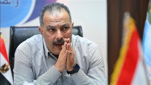 رئيس مياه القناة يقود حملة مكبرة على المخالفات وفحص وقراءة العدادات