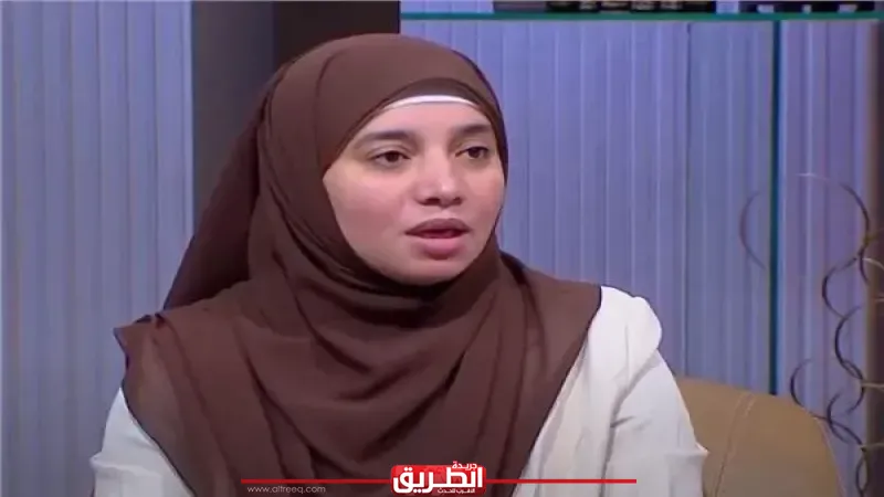 هل يجوز التصدق على الإخوة؟ وفرضية الحجاب وحكم زينة المعتدة وخشوع الصلاة؟