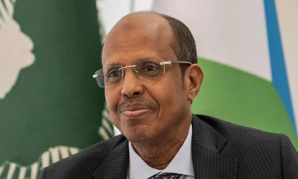 رئيس مفوضية الاتحاد الإفريقي: يجب وقف إبادة الشعب الفلسطيني