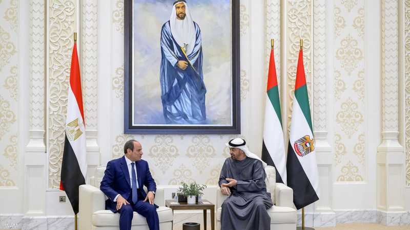 محمد بن زايد والسيسي يبحثان التعاون والتطورات الإقليمية