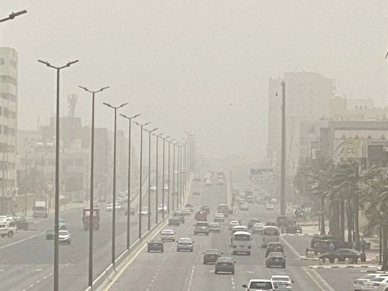 عاجل | أتربة ورياح نشطة على الرياض ومكة والمدينة.. وأمطار على 3 مناطق