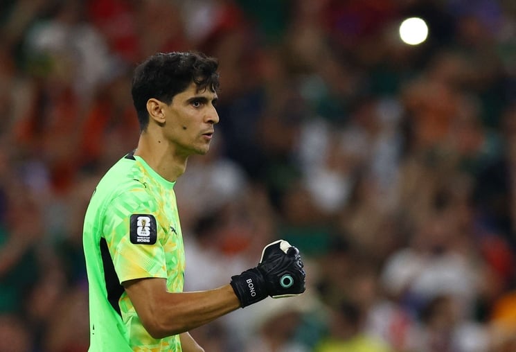 استقبال وتصفيق من رجال الأمن في المكسيك لبطل المغرب بونو
