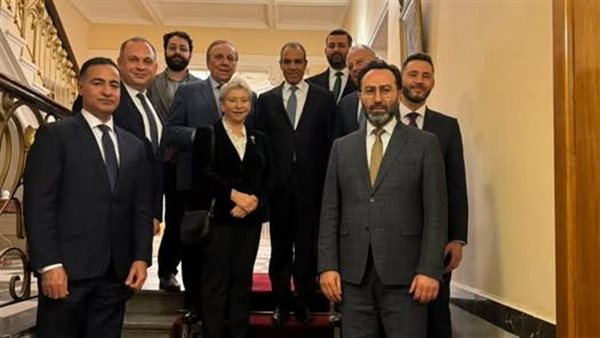 وزير الخارجية يبحث تعزيز التعاون مع مراكز الأبحاث الروسية ودعم الشراكة الاستراتيجية